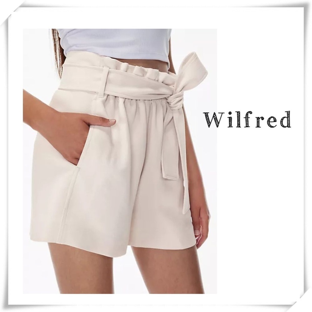 Aritzia Wilfred High Waisted Paperbag Short in Light Birch / Cream